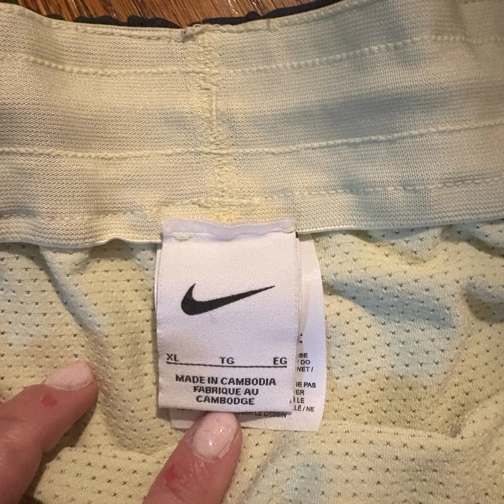 Nike Naomi Osaka Green Yellow Tie Dye Tennis Athletic Shorts XL - Picture 6 of 7
